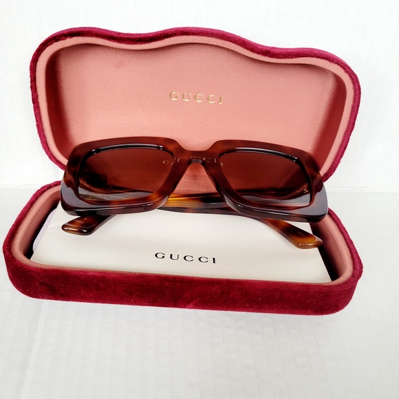 Gucci Brown Designer Sunglasses with Tinted Lenses main image 5
